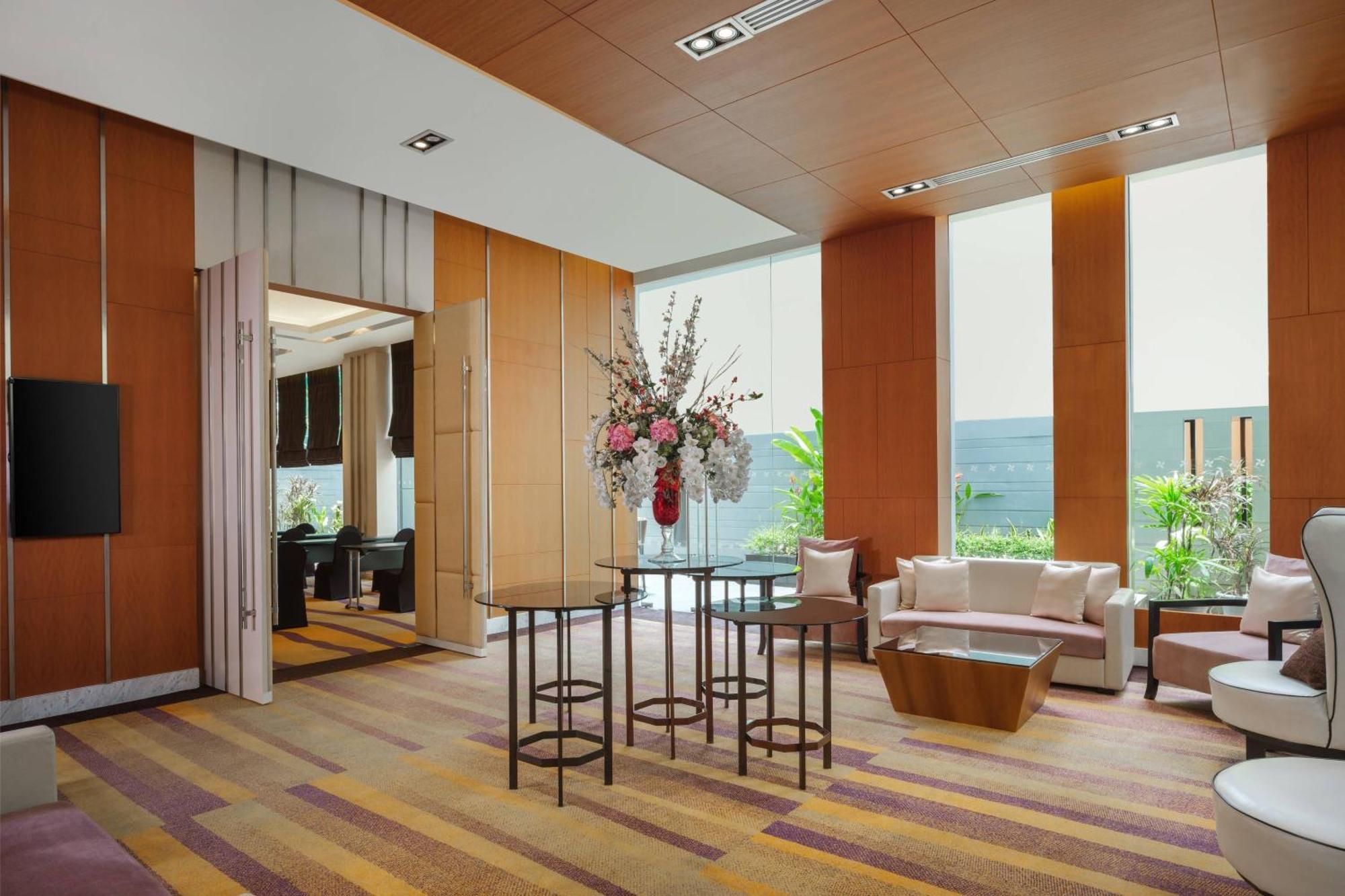 Four Points By Sheraton Bangkok, Sukhumvit 15 Екстериор снимка