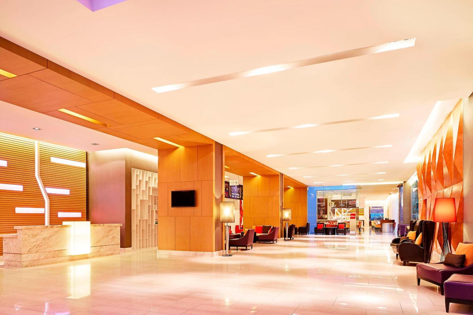 Four Points By Sheraton Bangkok, Sukhumvit 15 Екстериор снимка